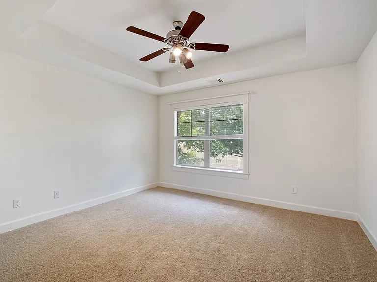 5608 Grover Ave — Photo 21