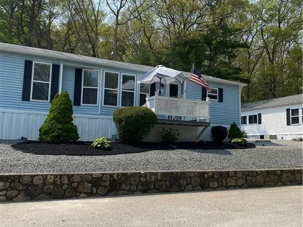 83 Sherwood Valley Ln, Coventry, RI 02816