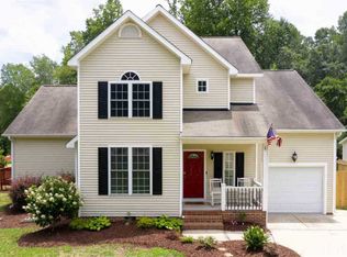 2707 Knightwood Rd, Fuquay Varina, NC 27526