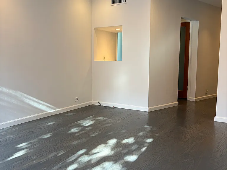 1400 N Hayworth Ave #11 — Photo 37