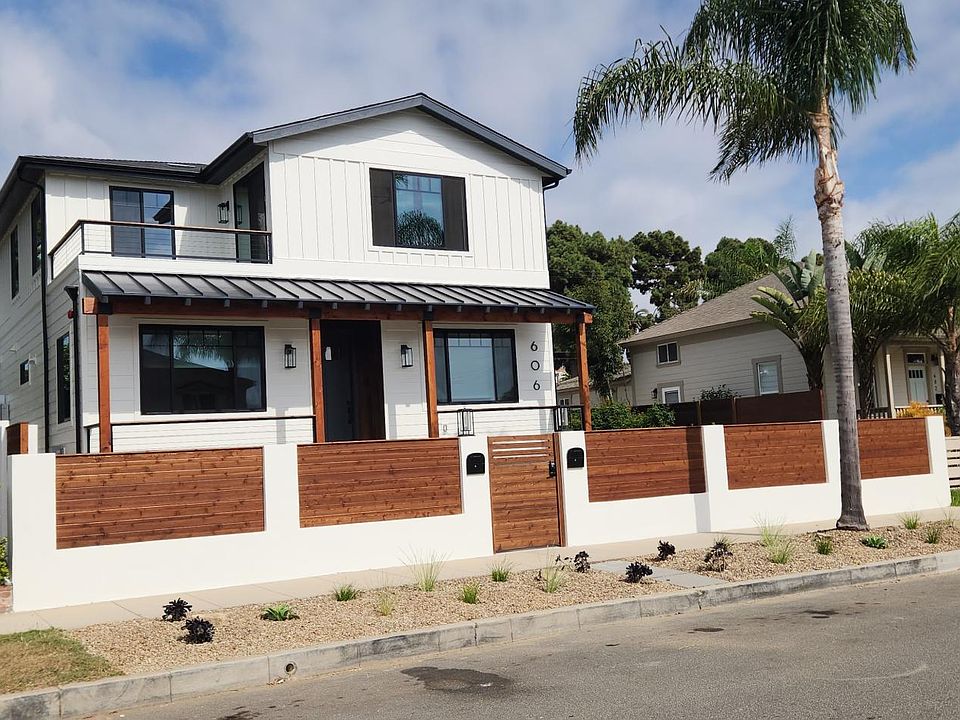 View from Ditmar, great curb appeal!