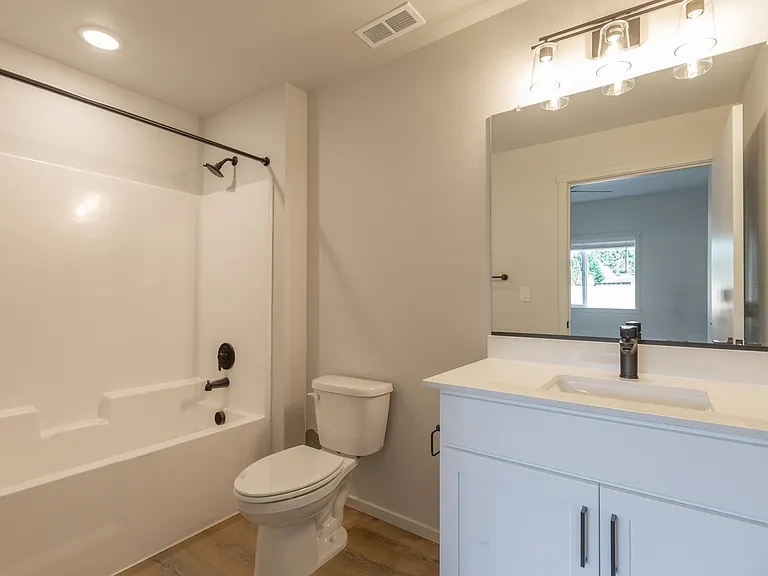 4202 NE Morrow Rd — Photo 18