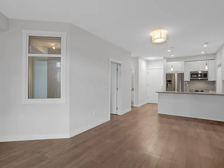 20686 Eastleigh Cres #107 — Photo 9