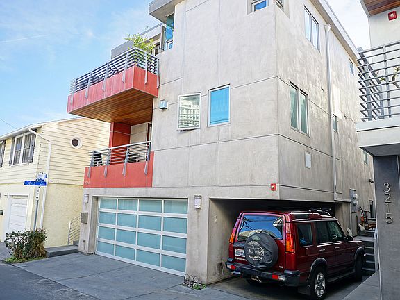 2nd image of 3211 Vista Dr