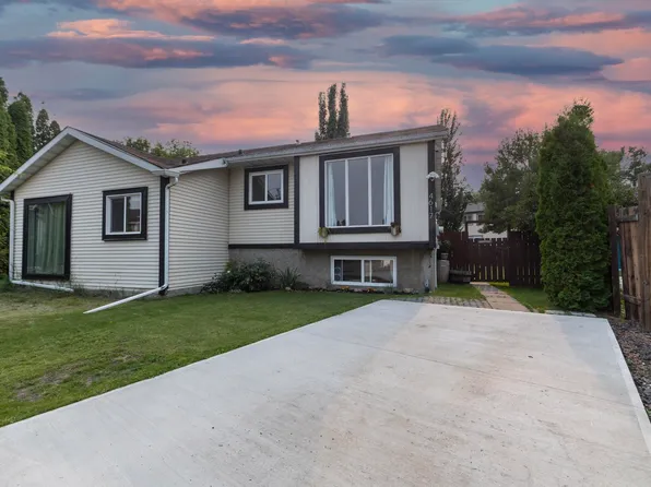 4617 35th Ave NW, Edmonton, AB T6L 3P8