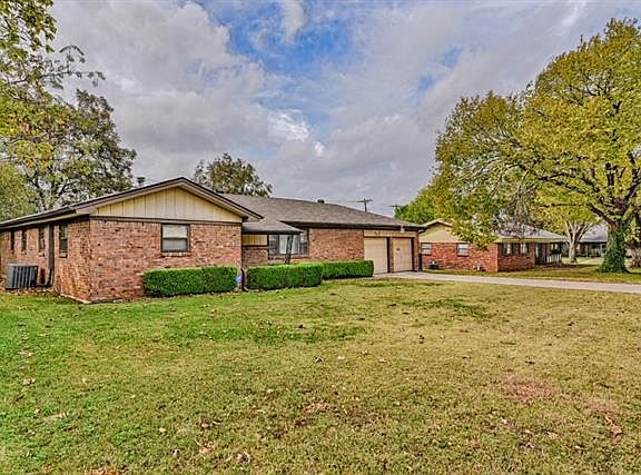 2nd image of 4421 Wedgmont Cir S