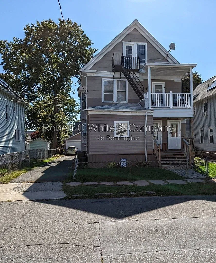 1 bed, 1.0 bath, 900 sqft, $1,440 — Photo 1