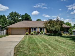 3559 E Whitehall Dr, Springfield, MO 65809