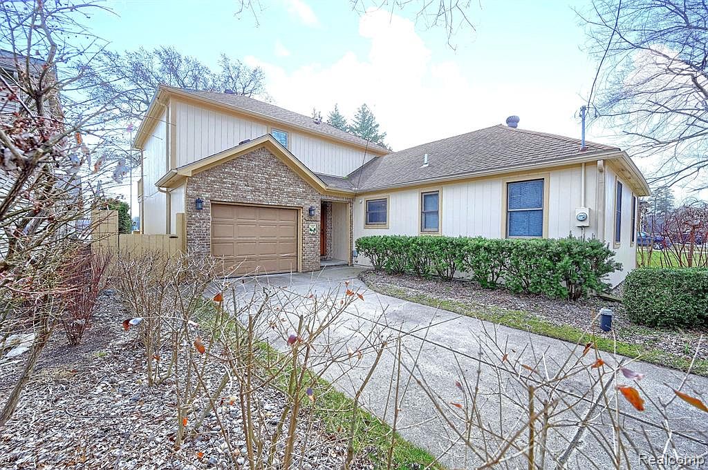 7935 Eldora Blvd, West Bloomfield, MI 48324 Zillow