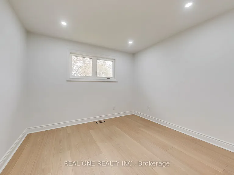 655 Paragon Pl E — Photo 34