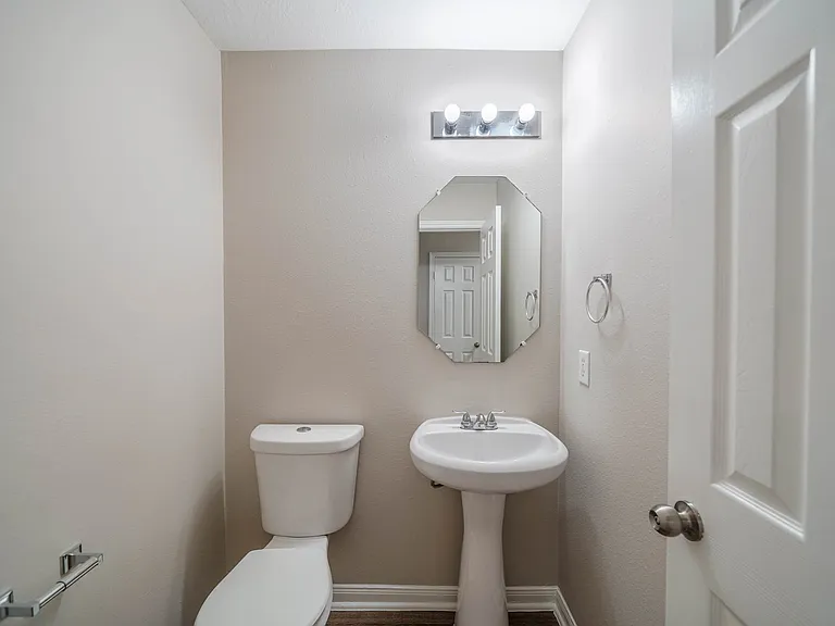 121 Rodeo Dr #121 — Photo 16