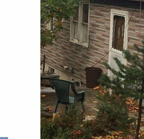 2nd image of 200 Hill Ave