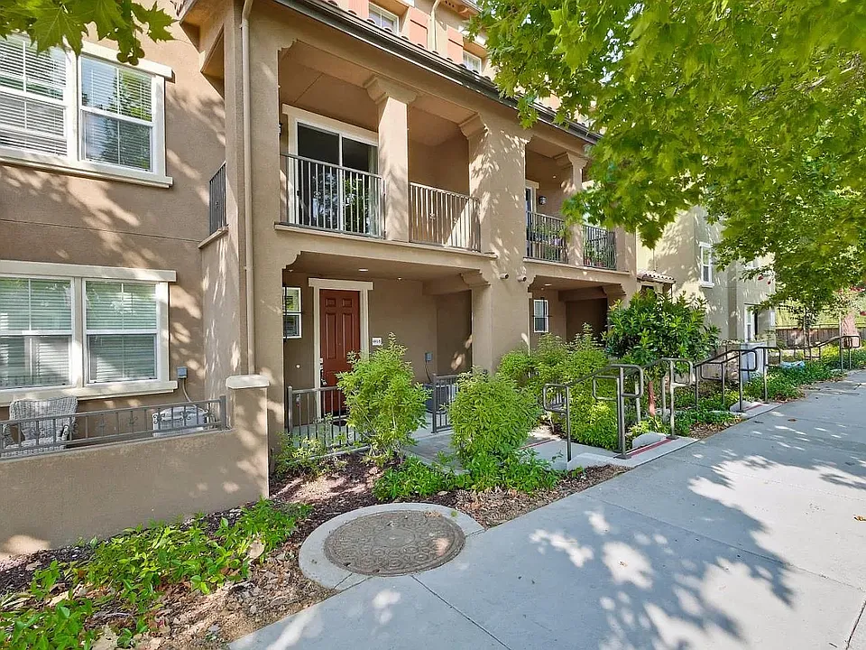 691 N Capitol Ave #5