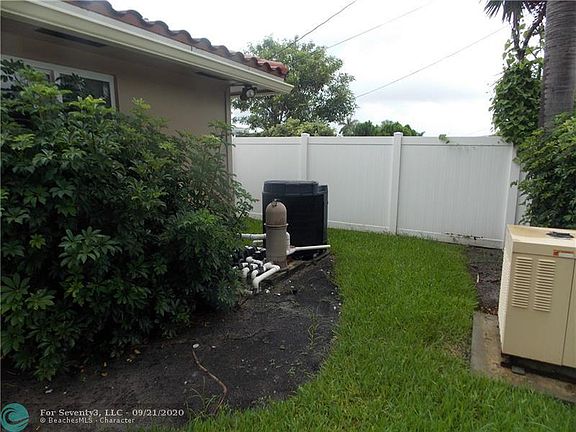 5th image of 661 NE 26th Ave