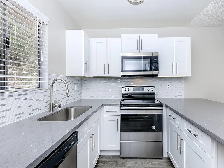 HENDERSON, NEVADA APARTMENTS FOR RENT