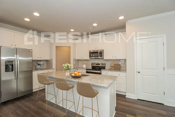 3041 Faireno Pl #3041 — Photo 4