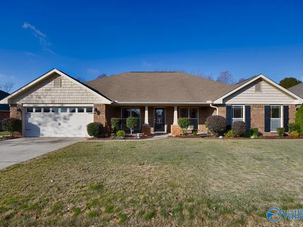 618 Summer Cove Cir NW, Madison, AL 35757