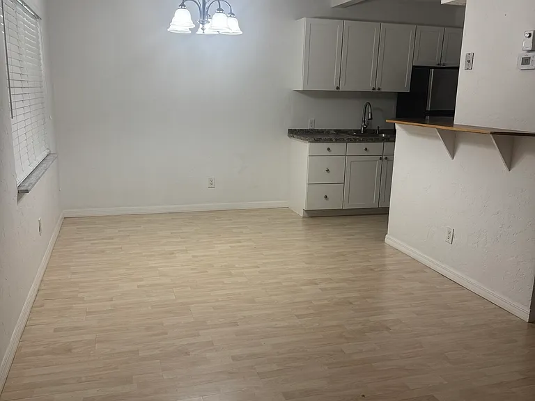 923 22nd Pl #210 — Photo 8