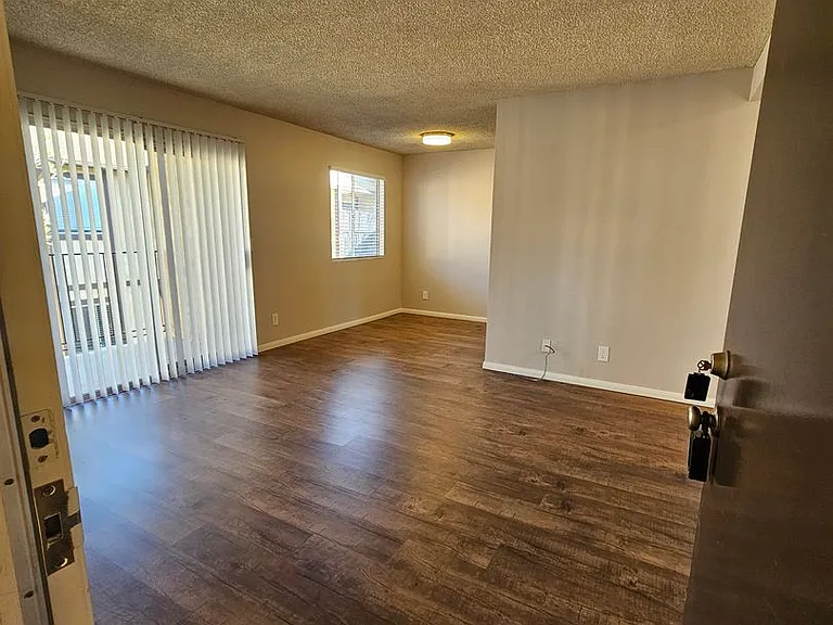 Del Mar Apartment Homes — Photo 30