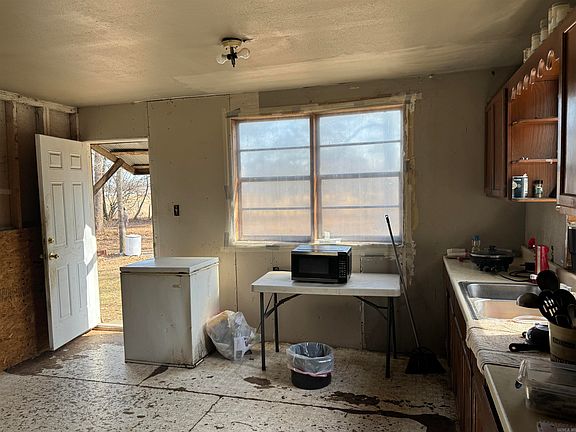 2nd image of 7785 Mount Tabor Rd