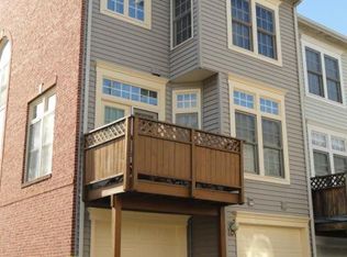 12412 Cedar Lakes Dr, Fairfax, VA