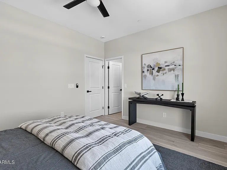 2601 E Clarendon Ave #3 — Photo 26