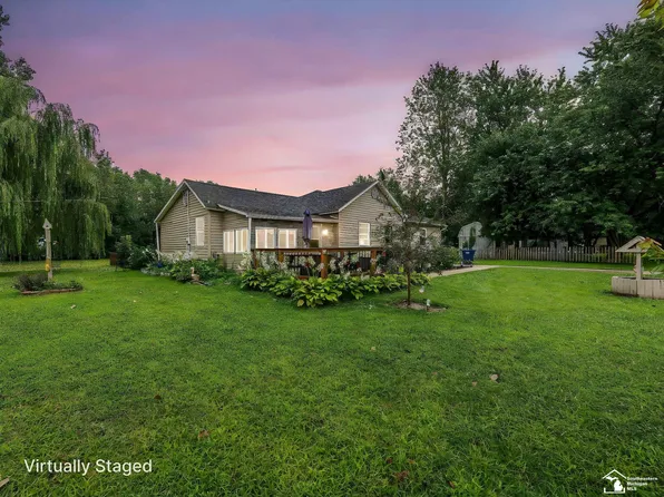 397 N County Line Hwy, Deerfield, MI 49238