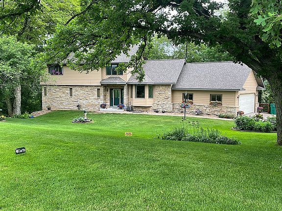 2nd image of 124 Gladiola Dr
