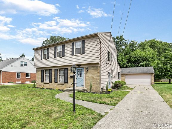 2nd image of 2702 Brooklane Ave SE