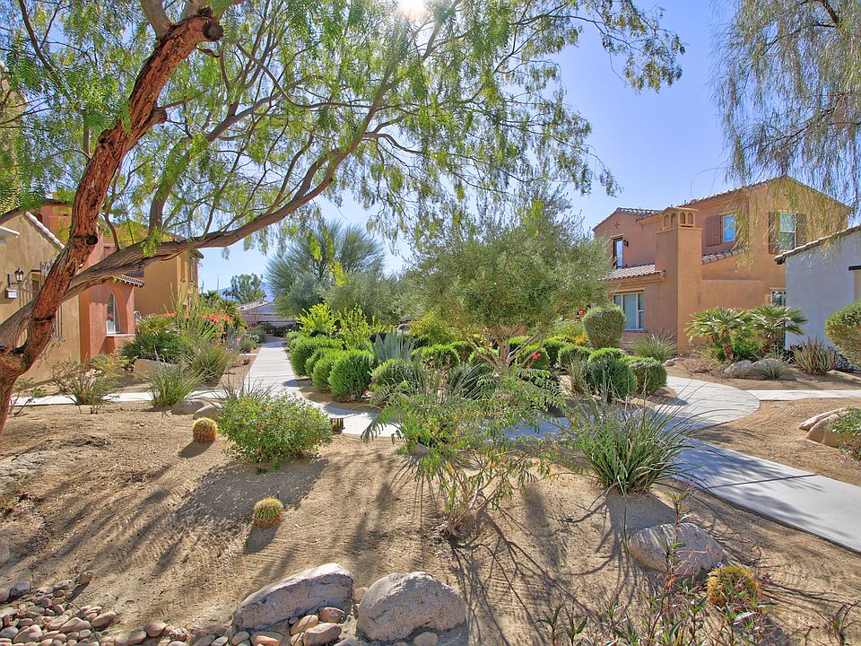 1st image of 661 Calle Vibrante