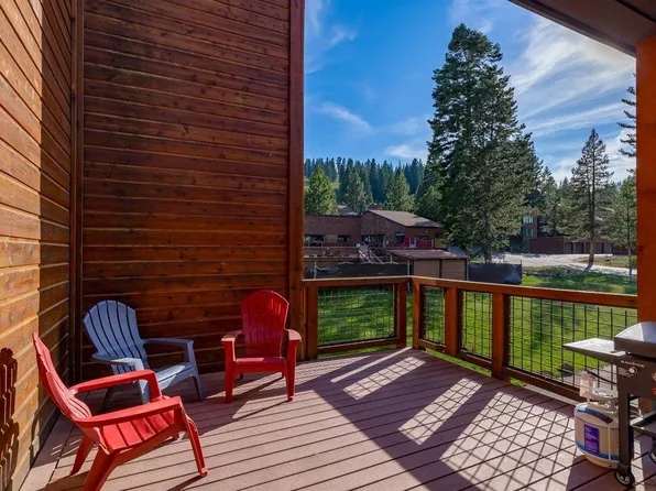 11589 Snowpeak Way Unit 211, Truckee, CA 96161