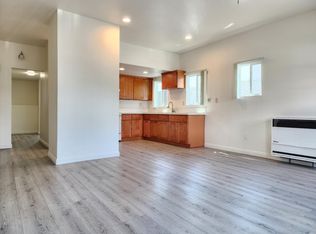 1324 Stanley Ave, Long Beach, CA 90804