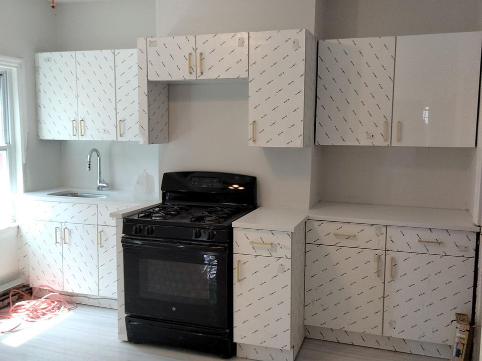 1st image of 38 Jefferson St Floor 2