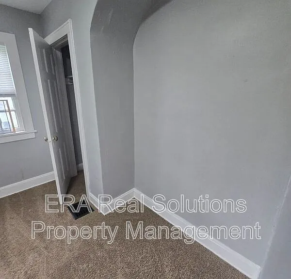 1575 E Cordell Ave — Photo 7