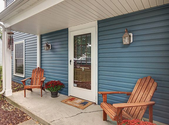 2nd image of 3232 Bremerton Ct