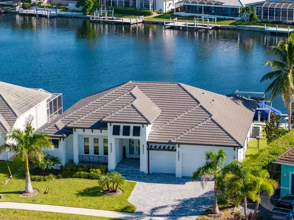 1173 Strawberry Ct, Marco Island, FL 34145