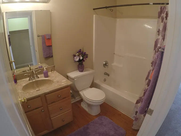 Portledge Commons, 1 and 2 Bedroom apartments, carport, central Lafayette — Photo 15