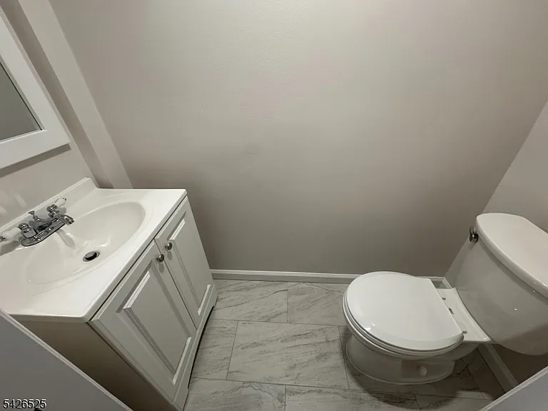 87 Fairview Ave — Photo 5