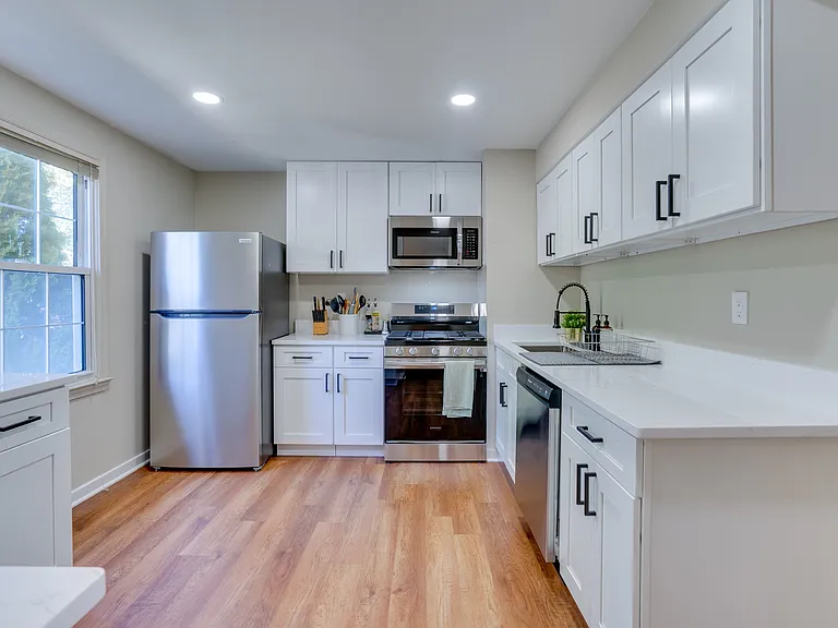 8063 Saint Annes Ct #3 — Photo 16