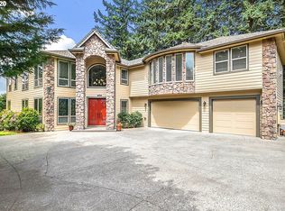 13735 SE Claremont St, Happy Valley, OR