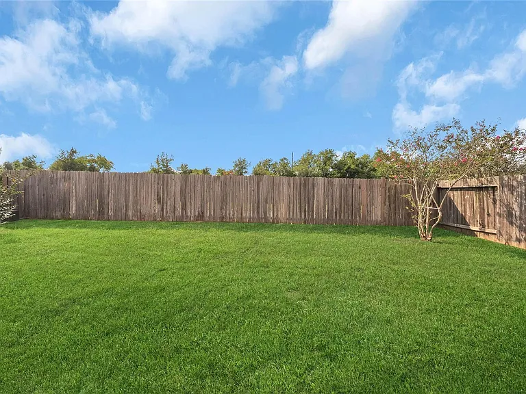 15319 Tupelo Dr — Photo 18