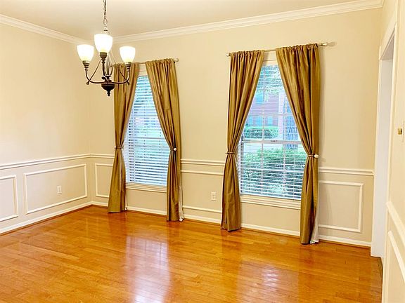4th image of 4510 Colony Oaks Ct
