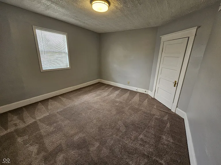 2143 Bellefontaine St — Photo 10