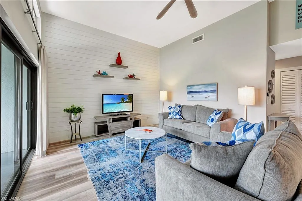 2 bed, 2.0 bath, 1350 sqft, $7,500 — Photo 1