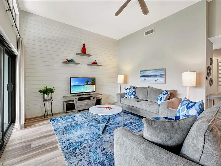 583 Beachwalk Cir #Q-203 — Photo 1