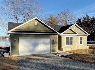 1224 Shore Dr, Colonial Beach, VA 22443