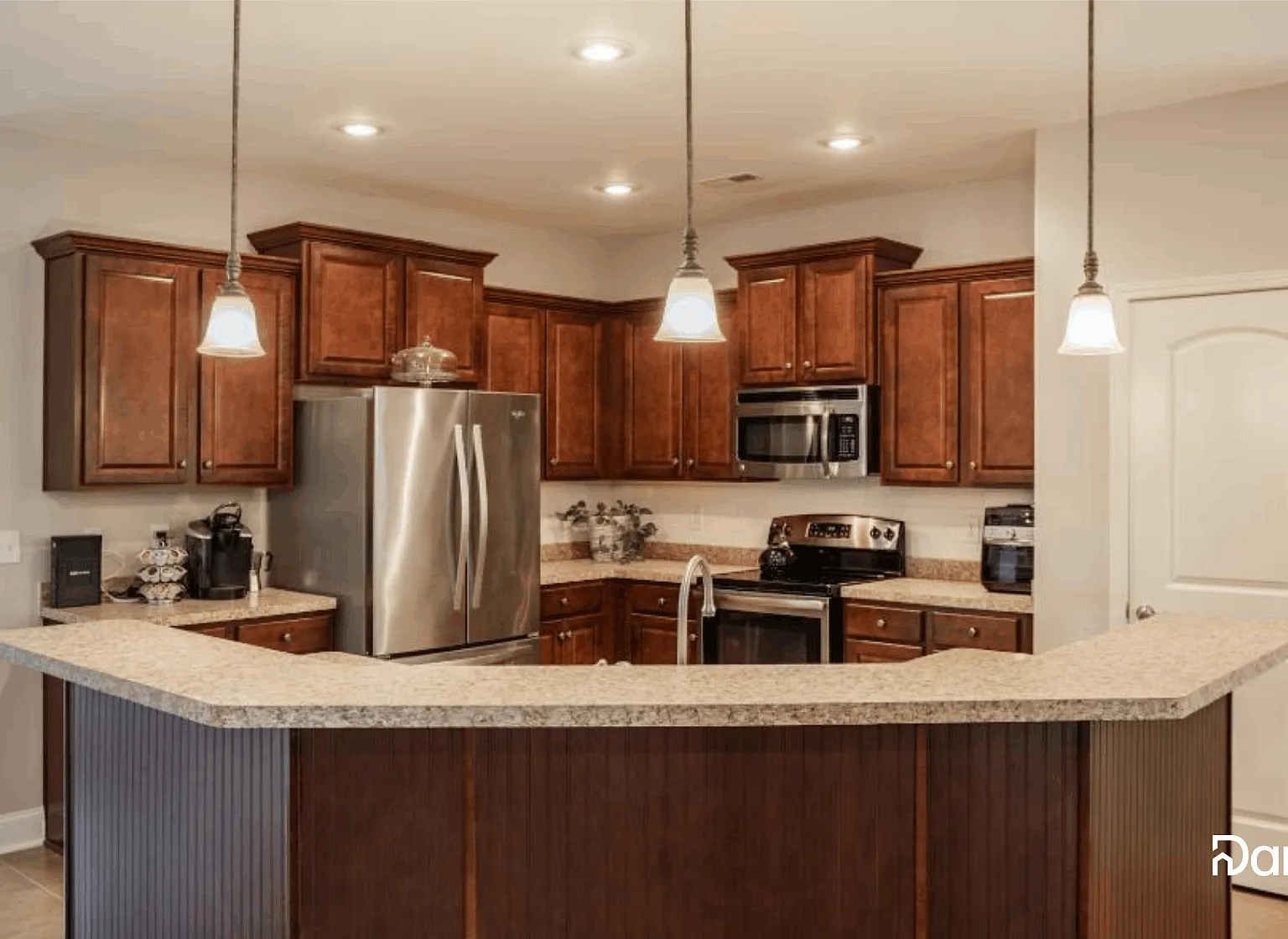 4 bed, 2.0 bath, 2213 sqft, $1,999 — Photo 2