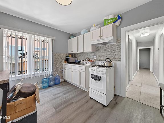 4th image of 535 W 54th St