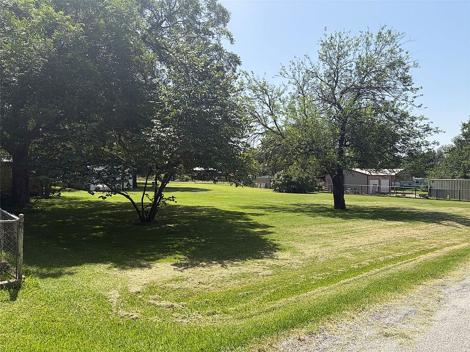 2nd image of 70 Seminole Dr