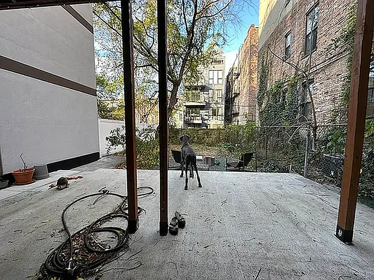 661 Hancock St #1B — Photo 17